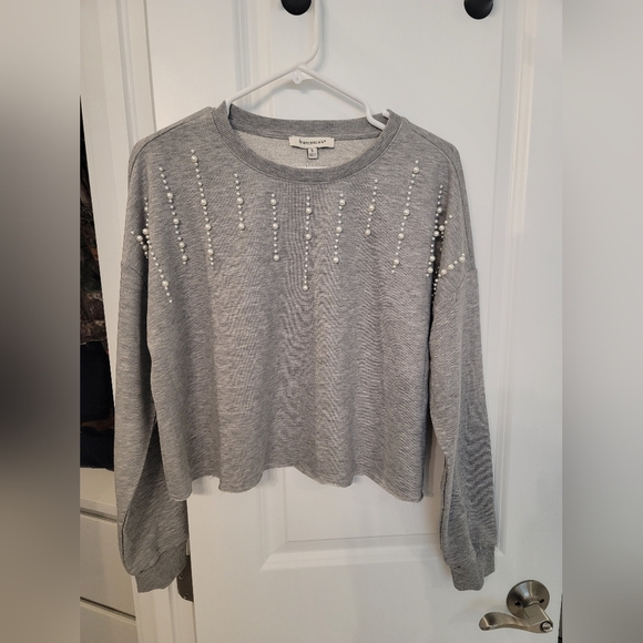 Franchesca's Cropped Sweatshirt Pearl-Embellished Grey- Small NWT - Picture 7 of 8